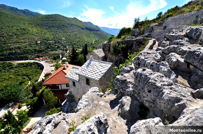 Босния и Герцеговина - г. Требинье, монастыри и пещера (однодневная)